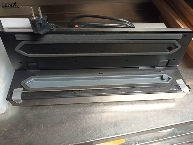 Lot 108 - vacuüm machine metro - afbeelding 3 van  4