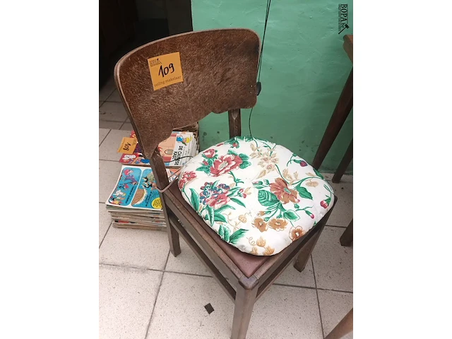 Lot 109 - antieke eetkamerstoelen. 6 stuks - afbeelding 1 van  3