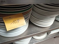 Lot 109 - borden - afbeelding 3 van  3