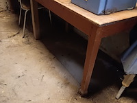 Lot 109 - houten tafel - afbeelding 1 van  2