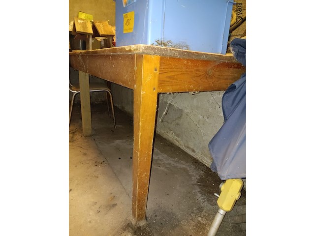 Lot 109 - houten tafel - afbeelding 2 van  2