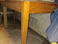 Lot 109 - houten tafel - afbeelding 2 van  2