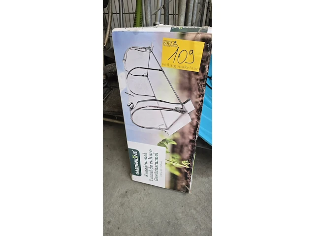 Lot 109 - kweektunnel, nieuw in doos - afbeelding 1 van  2