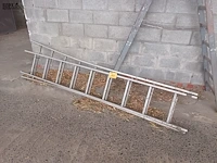 Lot 109 - ladder. 2 stuks - afbeelding 3 van  3