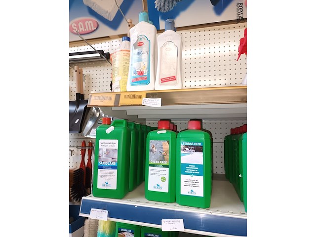 Lot 109 - onderhoudsproducten. 125 stuks - afbeelding 3 van  13