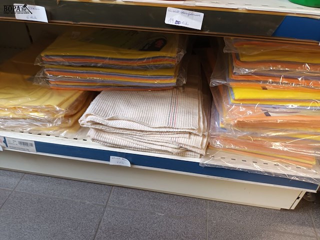 Lot 109 - onderhoudsproducten. 125 stuks - afbeelding 6 van  13