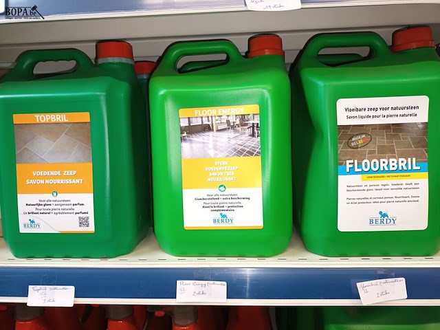 Lot 109 - onderhoudsproducten. 125 stuks - afbeelding 11 van  13