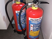 Lot 11 - brandblusapparaat. 2 stuks - afbeelding 1 van  2