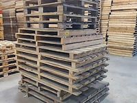 Lot 11 - diverse palletten - 20 stuks - afbeelding 1 van  3