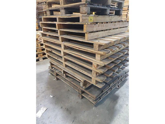 Lot 11 - diverse palletten - 20 stuks - afbeelding 2 van  3