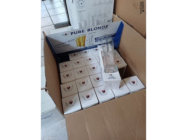 Lot 11 - drinkglazen in doos - 14 dozen - afbeelding 9 van  10