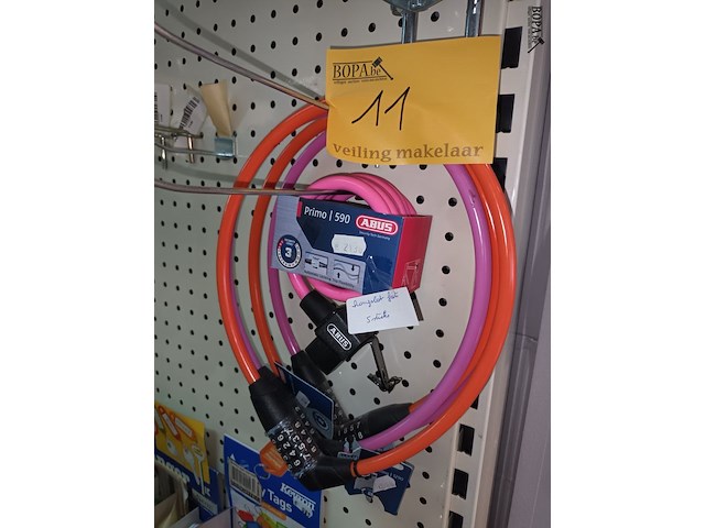 Lot 11 - fietssloten, sleutelringen. 17 stuks - afbeelding 2 van  3