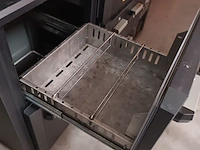 Lot 11 - gekoelde werkbank met lades - afbeelding 3 van  4