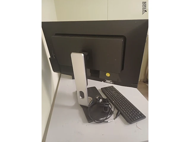 Lot 11 - hp desktop, scherm en klavier - afbeelding 6 van  7