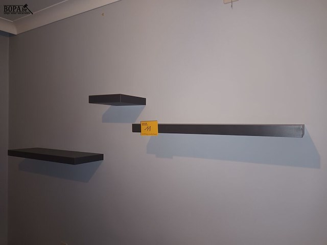 Lot 11 - ikea wandplanken. 3 stuks - afbeelding 1 van  3