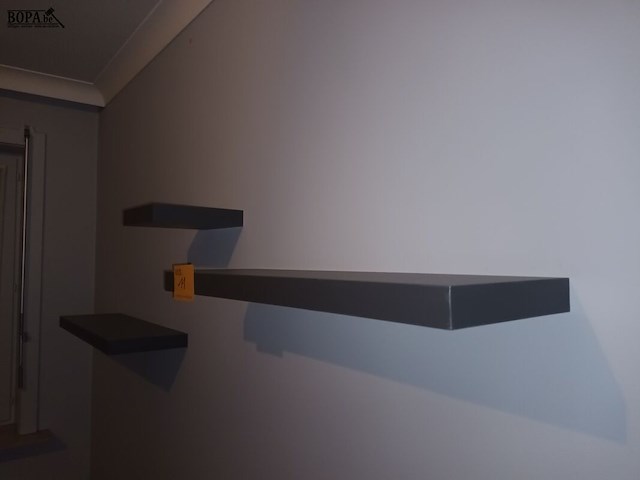 Lot 11 - ikea wandplanken. 3 stuks - afbeelding 3 van  3