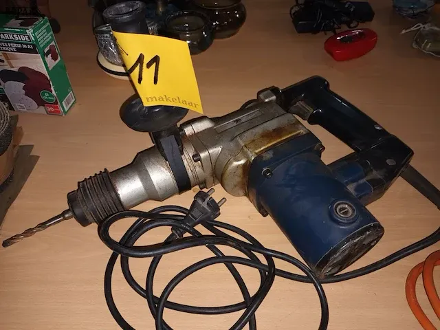 Lot 11 - klopboormachine powerplus - afbeelding 2 van  3