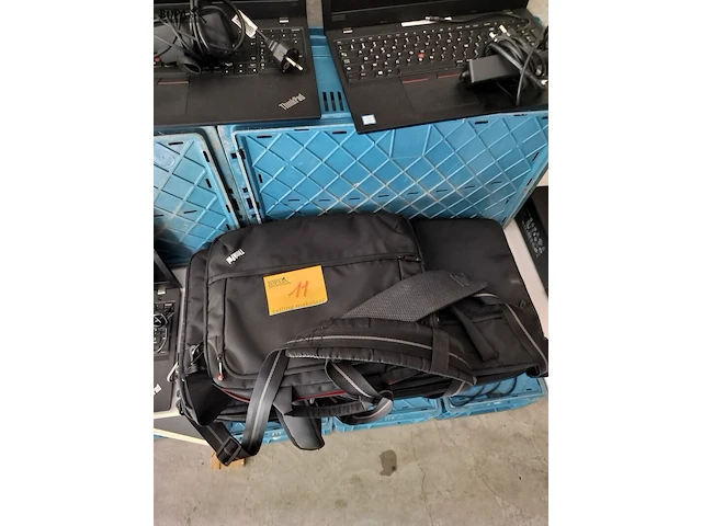 Lot 11 - laptoptassen thinkpad - 3 stuks - afbeelding 1 van  2