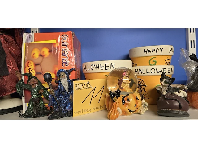 Lot 11 - lot diverse halloween decoratie, ong 16 stuks - afbeelding 2 van  4