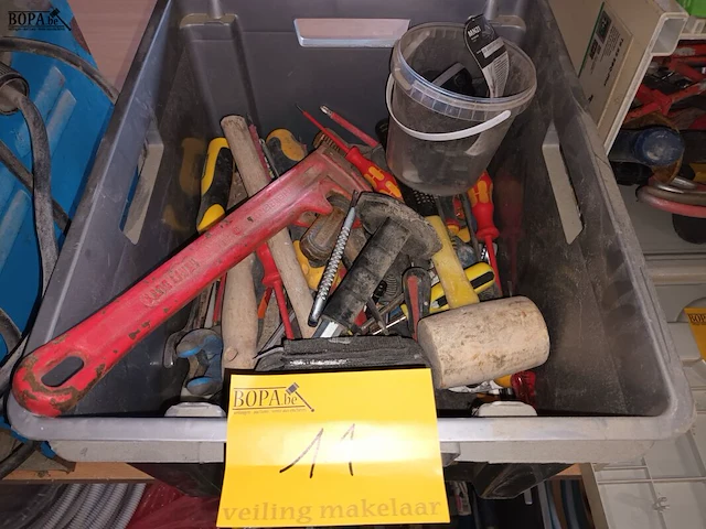 Lot 11 - lot handgereedschap - afbeelding 1 van  4