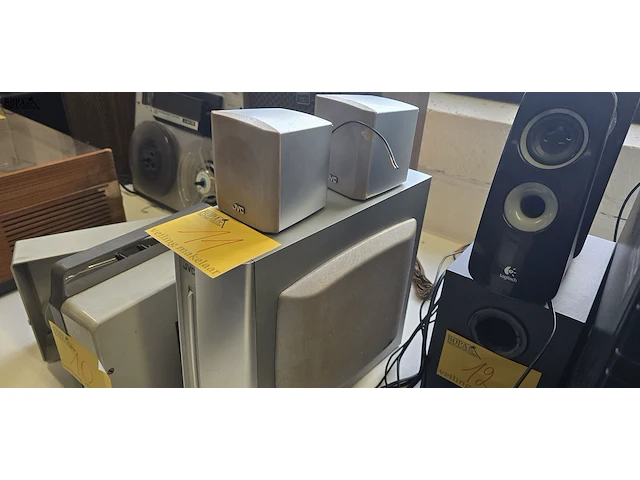 Lot 11 - luidsprekerset jvc - afbeelding 2 van  2