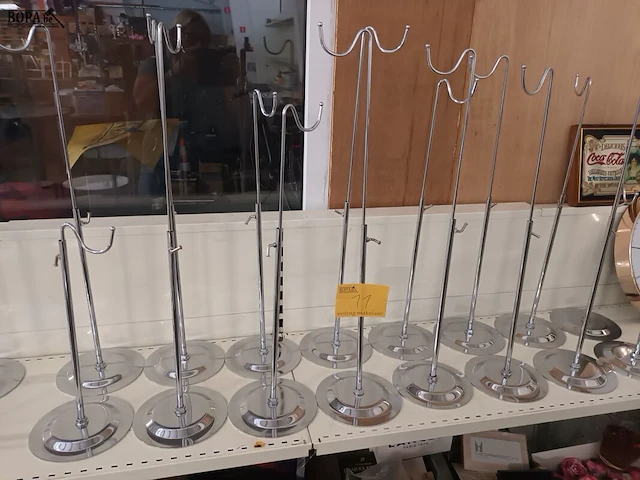 Lot 11 - metalen display statief. 16 stuks - afbeelding 1 van  3