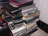 Lot 11 - muziek cd’s en audio cassettes - afbeelding 2 van  3