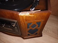 Lot 11 - nostalgisch music center - afbeelding 3 van  5