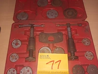 Lot 11 - remklauw terugstel set - afbeelding 1 van  2