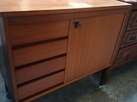 Lot 11 - retro kast op wielen - afbeelding 2 van  6