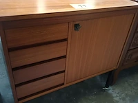 Lot 11 - retro kast op wielen - afbeelding 6 van  6