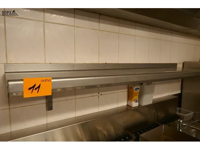 Lot 11 - rvs wandschappen + rek - afbeelding 1 van  5