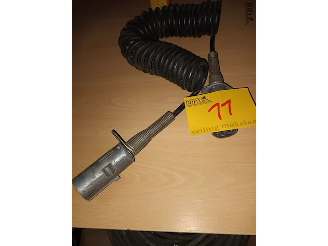 Lot 11 - spiraal verlengkabel - afbeelding 1 van  3