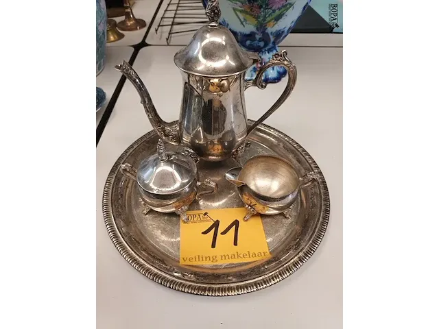 Lot 11 - theestel verzilverd op plateau - afbeelding 1 van  3