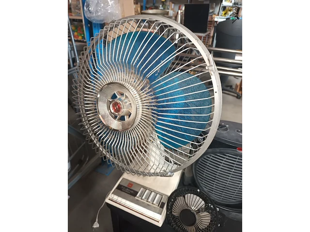 Lot 11 - ventilators en verwarmingstoestellen - afbeelding 3 van  4