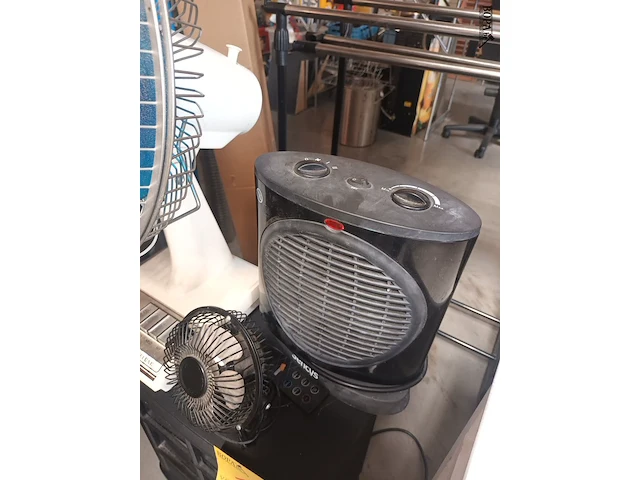 Lot 11 - ventilators en verwarmingstoestellen - afbeelding 4 van  4