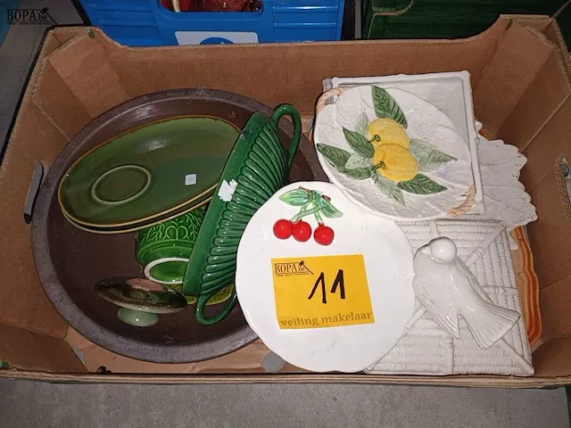 Lot 11 - vintage decoratie. 8 stuks - afbeelding 1 van  3