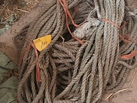 Lot 110 - dikke koorden - afbeelding 1 van  3