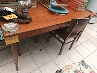 Lot 110 - houten keukentafel - afbeelding 1 van  4