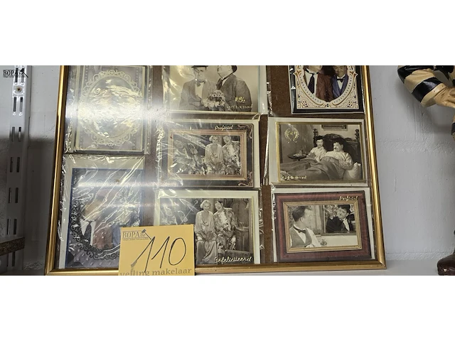 Lot 110 - kader met diverse wenskaarten van laurel & hardy - afbeelding 3 van  3