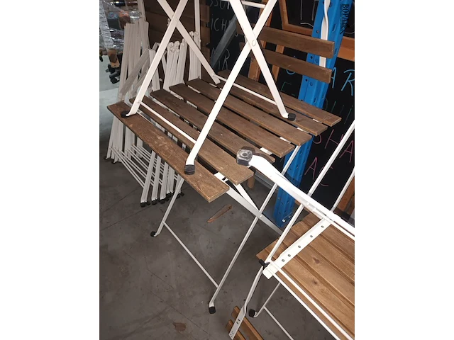 Lot 110 - plooitafels en plooistoelen - afbeelding 5 van  5