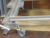 Lot 1101 - aluminium trap - afbeelding 4 van  5