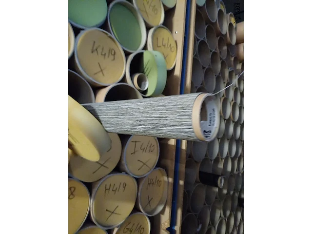 Lot 1102 - diverse stoffen. inhoud kokers - afbeelding 10 van  11