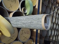 Lot 1102 - diverse stoffen. inhoud kokers - afbeelding 10 van  11