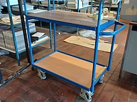 Lot 1104 - transportkar en kledingrek - afbeelding 2 van  5