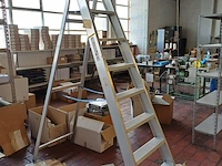 Lot 1108 - aluminium ladder - afbeelding 1 van  3