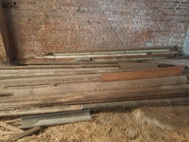 Lot 111 - hout - afbeelding 1 van  5