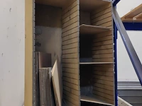 Lot 111 - houten vakjesbakken - 12 stuks - afbeelding 1 van  3