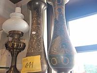 Lot 111 - koperen vaas. 2 stuks - afbeelding 1 van  4