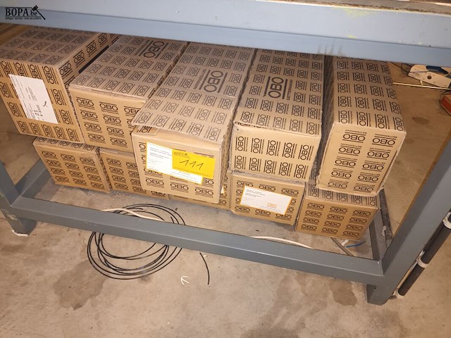 Lot 111 - lot kabelgoten obo - afbeelding 1 van  3